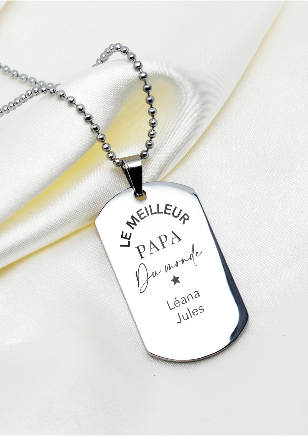 Best Dad in the World Necklace - Silver